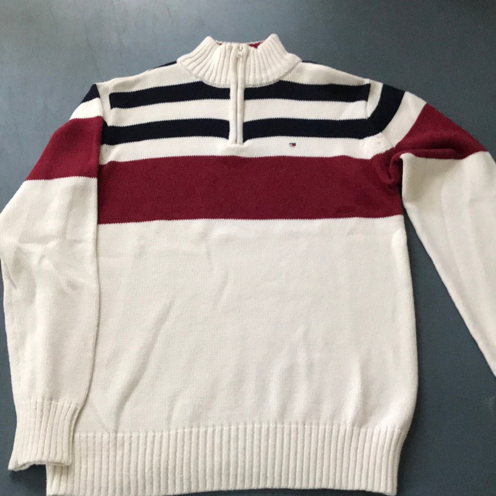 Tommy Hilfiger Boy’s Sweater. Size 12-14
